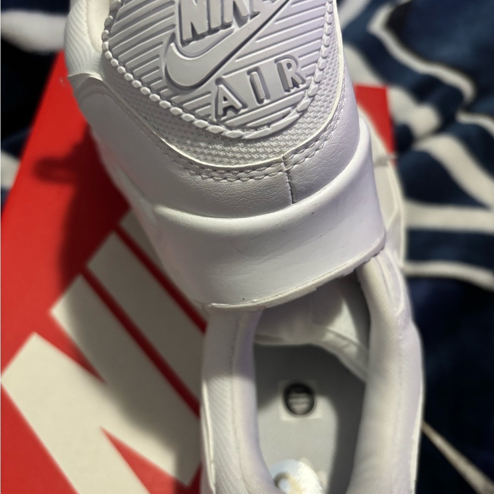 Classic White Women's Athletic Shoes - Picture 3 of 8